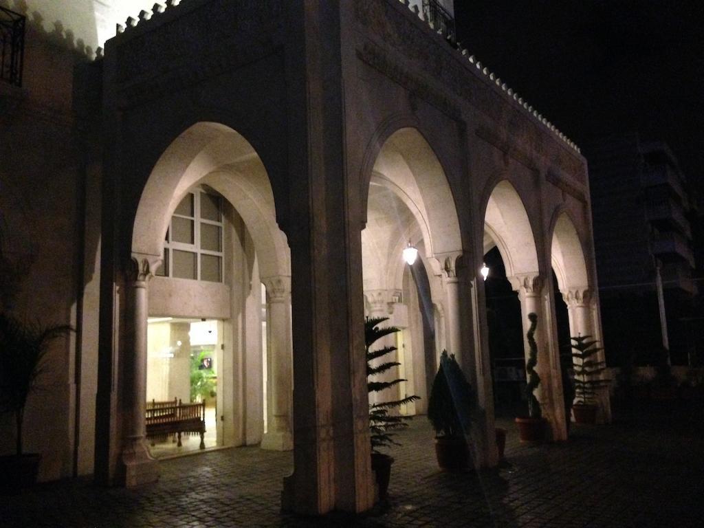 Assaha Ghobeiry Hotel ベイルート エクステリア 写真