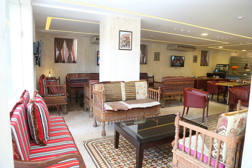 Assaha Ghobeiry Hotel ベイルート エクステリア 写真