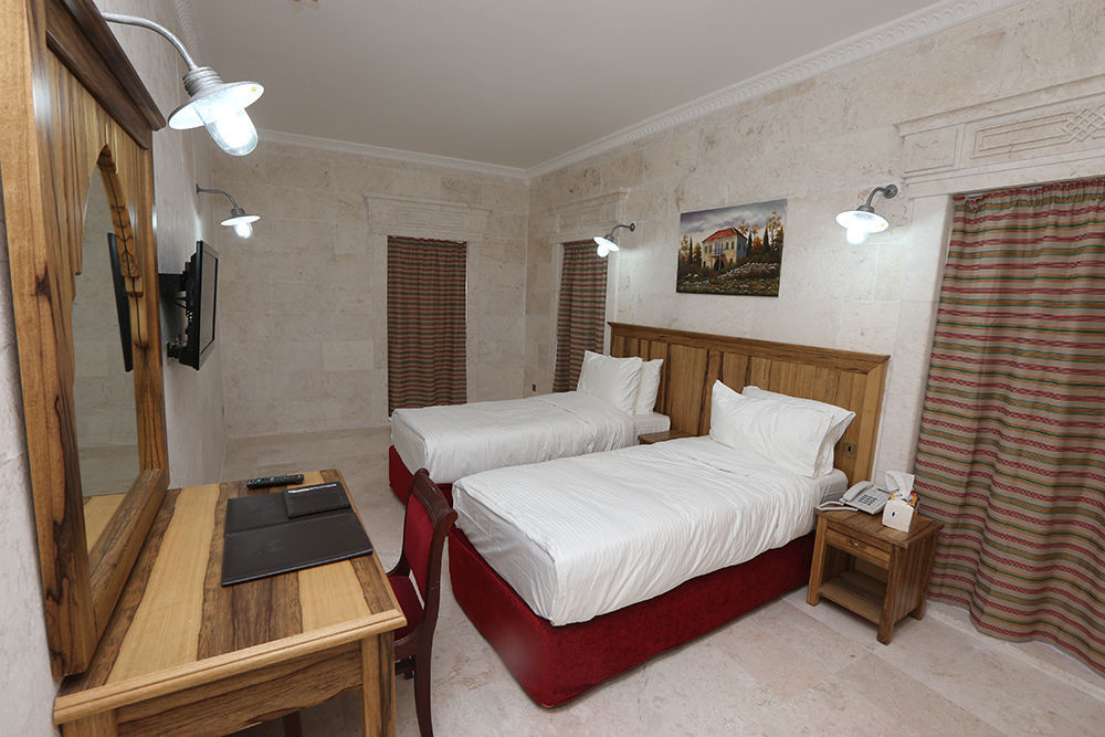 Assaha Ghobeiry Hotel ベイルート エクステリア 写真